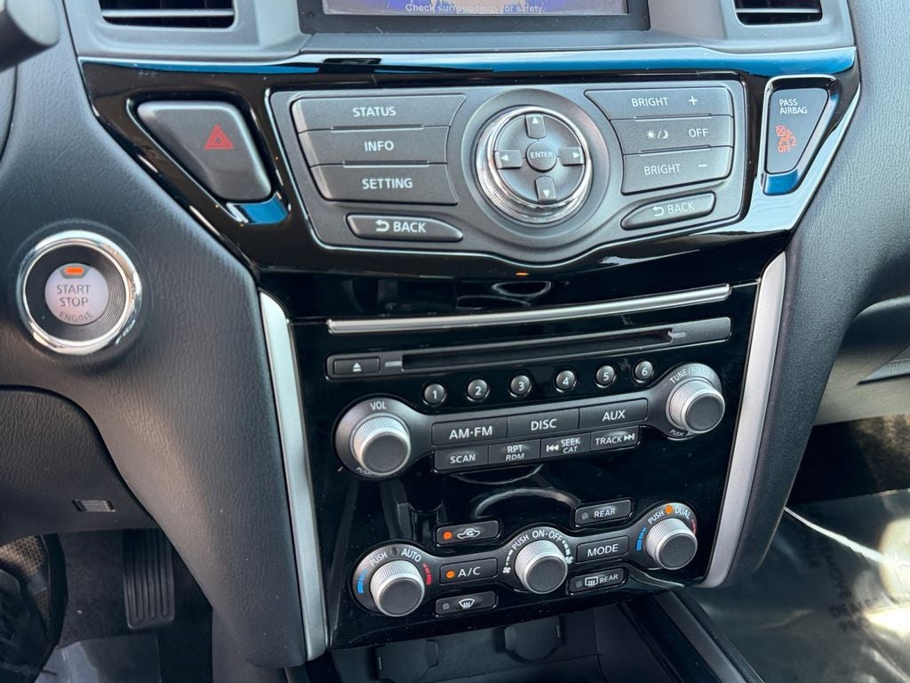 2015 Nissan Pathfinder SV