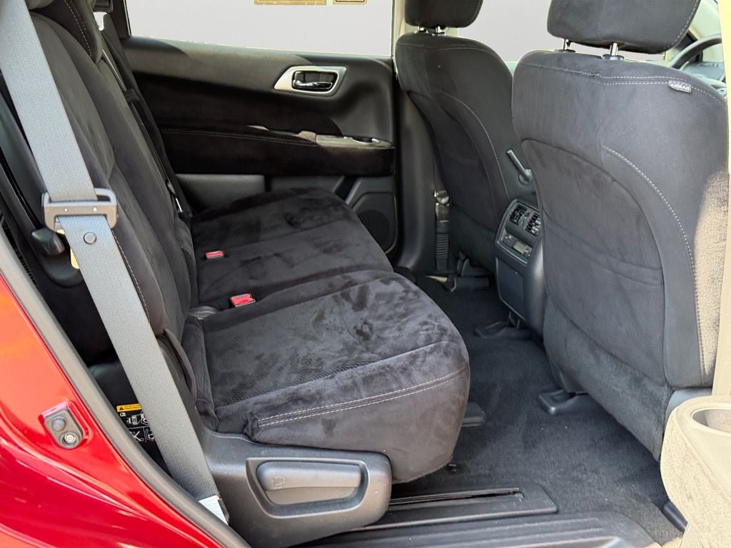 2015 Nissan Pathfinder SV