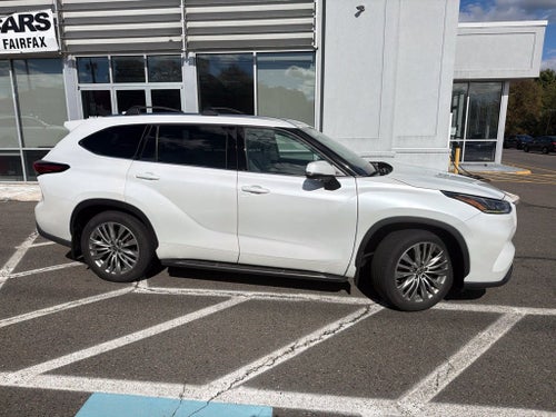 2022 Toyota Highlander Platinum