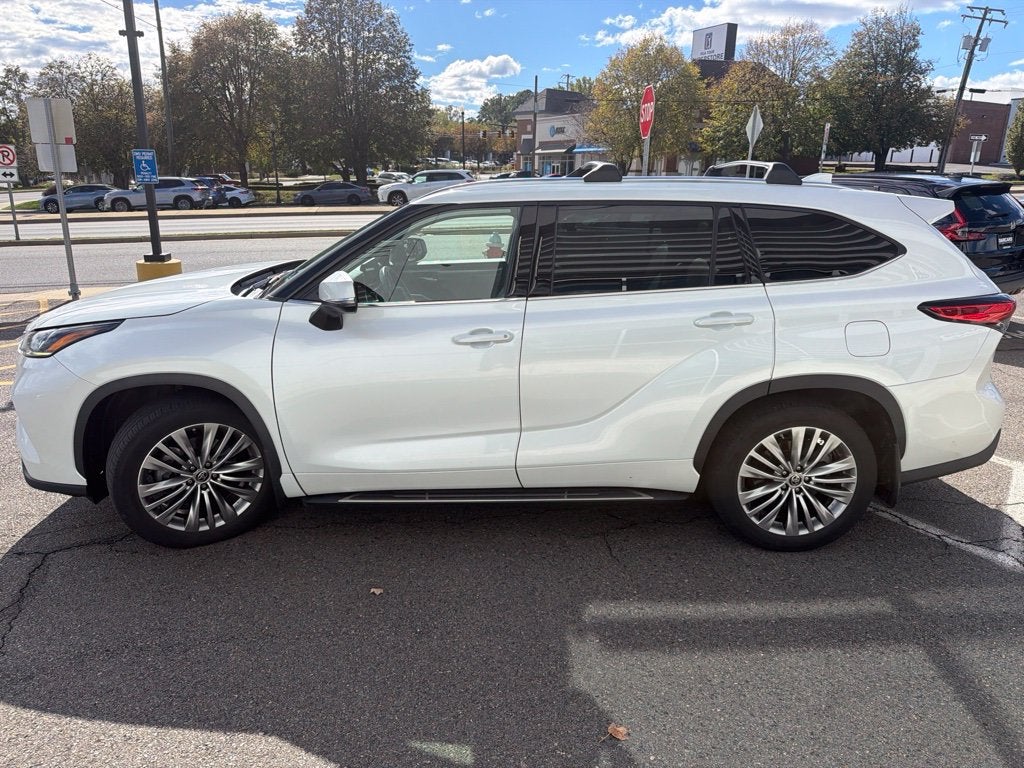 2022 Toyota Highlander Platinum