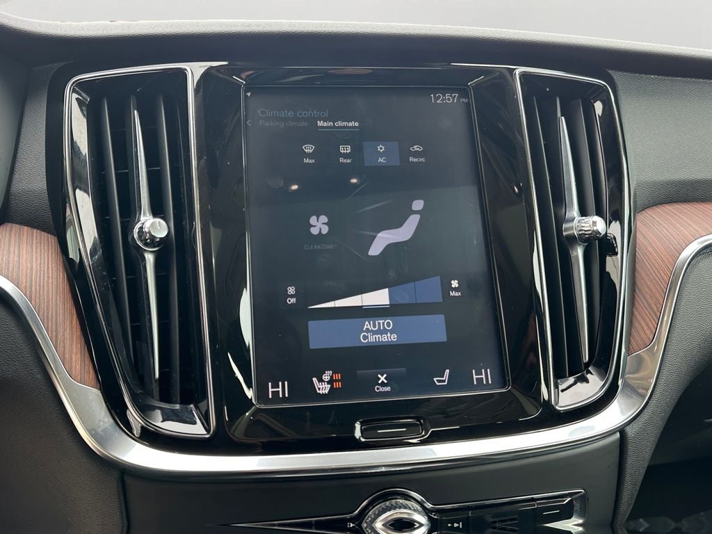 2020 Volvo S60 T5 Momentum