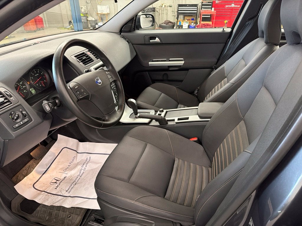 2010 Volvo S40 2.4i