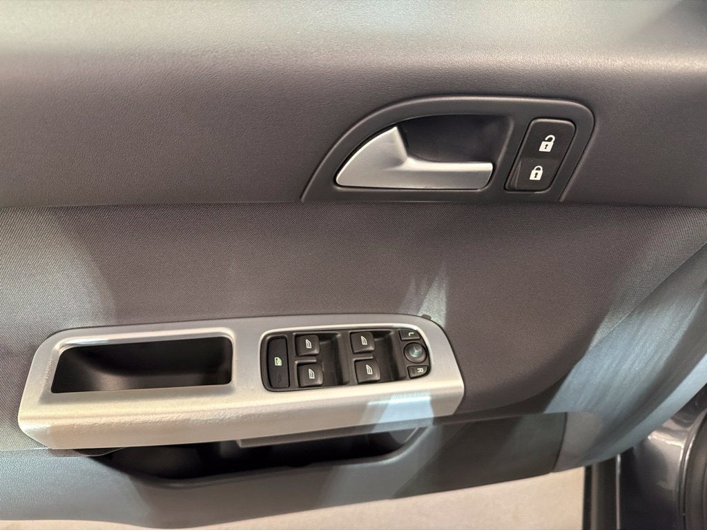 2010 Volvo S40 2.4i