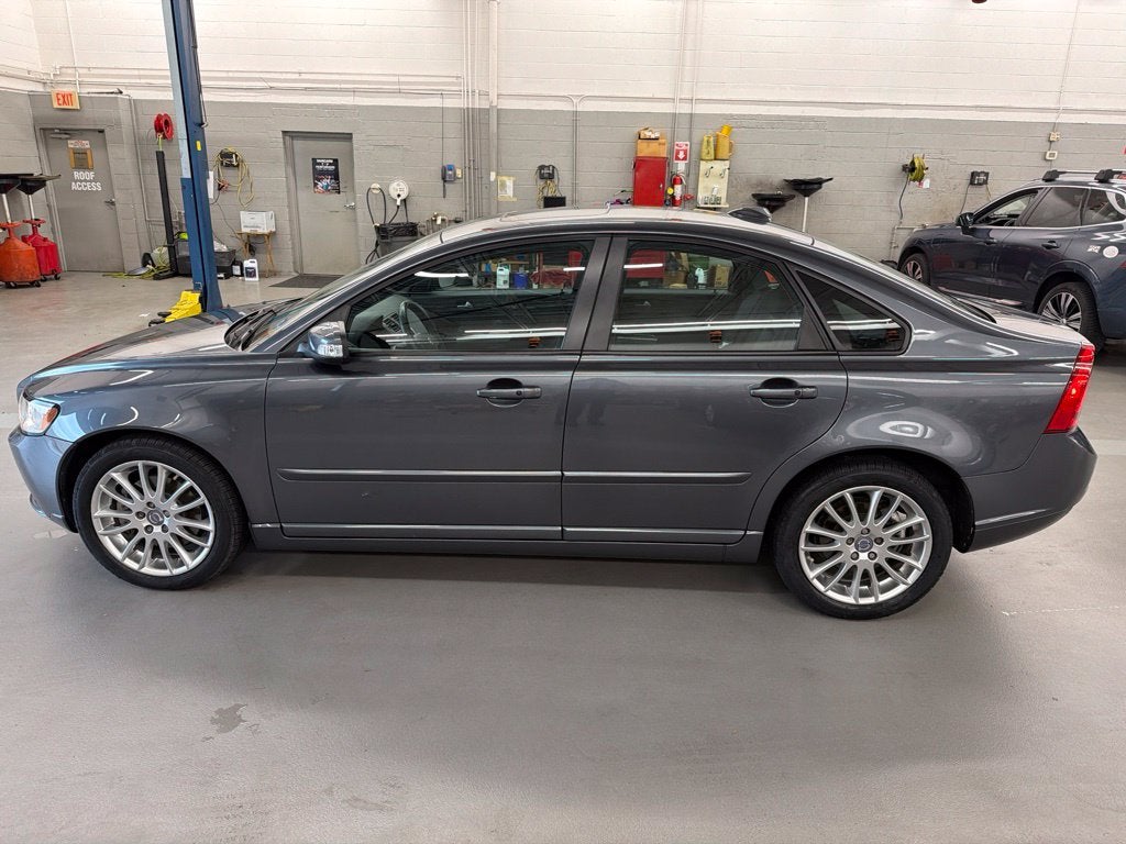 2010 Volvo S40 2.4i
