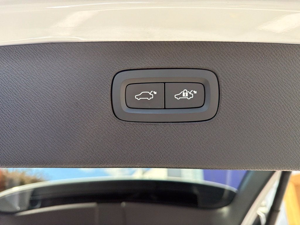 2025 Volvo XC90 B6 Plus 6-Seater Volvo Certified