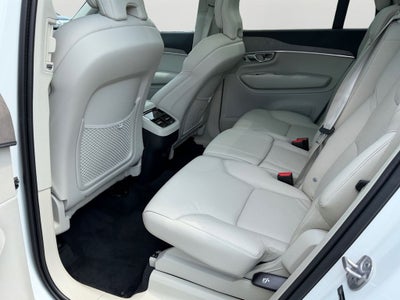 2024 Volvo XC90 B6 Plus Bright Theme