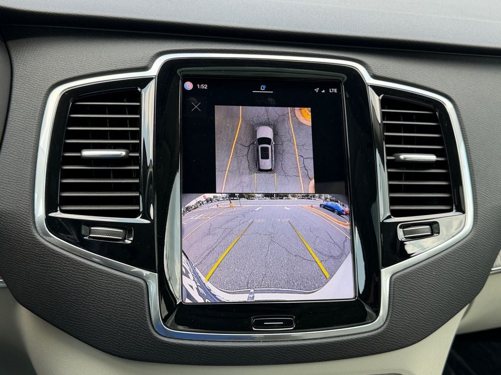 2024 Volvo XC90 B6 Plus Bright Theme