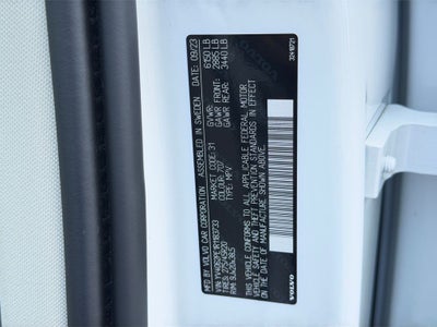 2024 Volvo XC90 B6 Plus Bright Theme