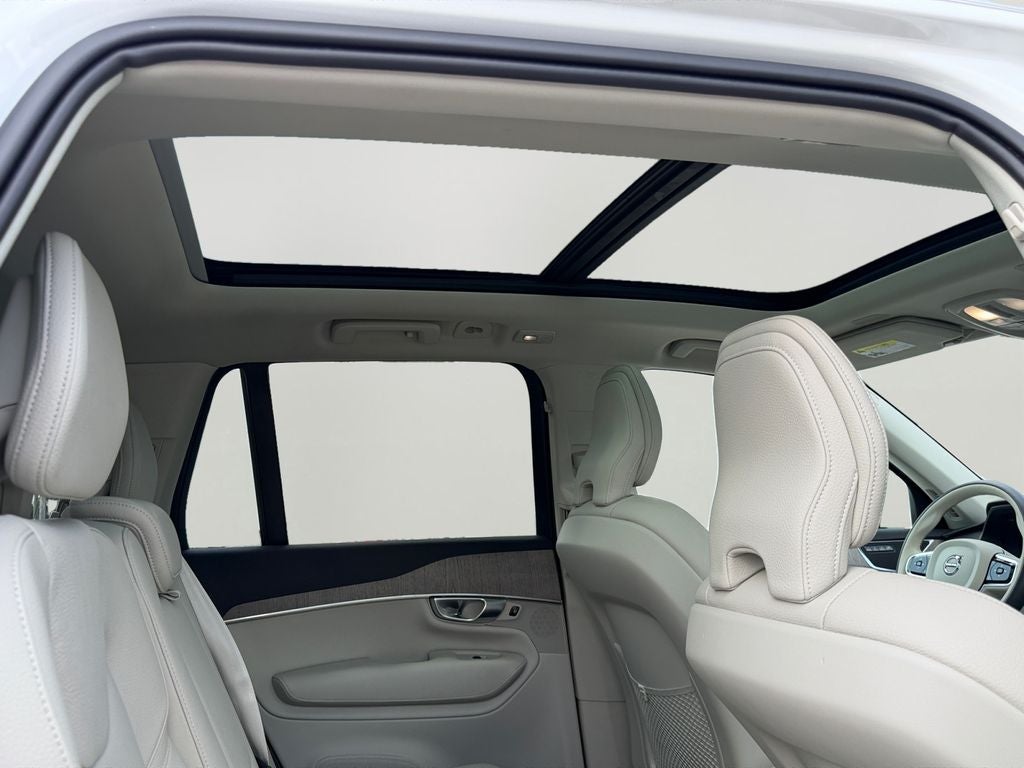 2024 Volvo XC90 B6 Plus Bright Theme