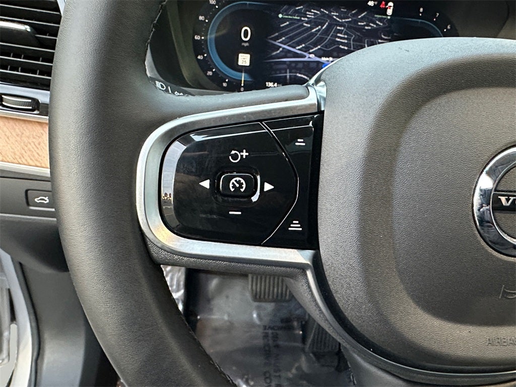 2025 Volvo XC90 B6 Plus 7-Seater