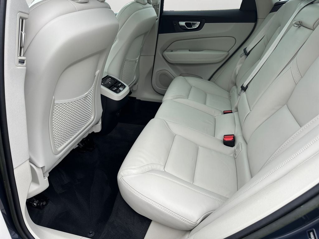 2022 Volvo XC60 B6 Inscription Volvo Certified