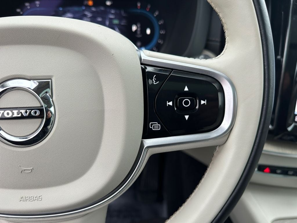 2022 Volvo XC60 B6 Inscription Volvo Certified