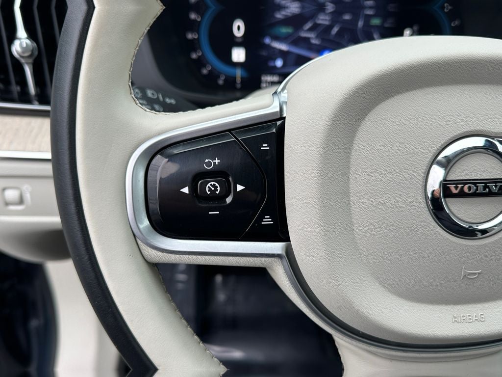 2022 Volvo XC60 B6 Inscription Volvo Certified