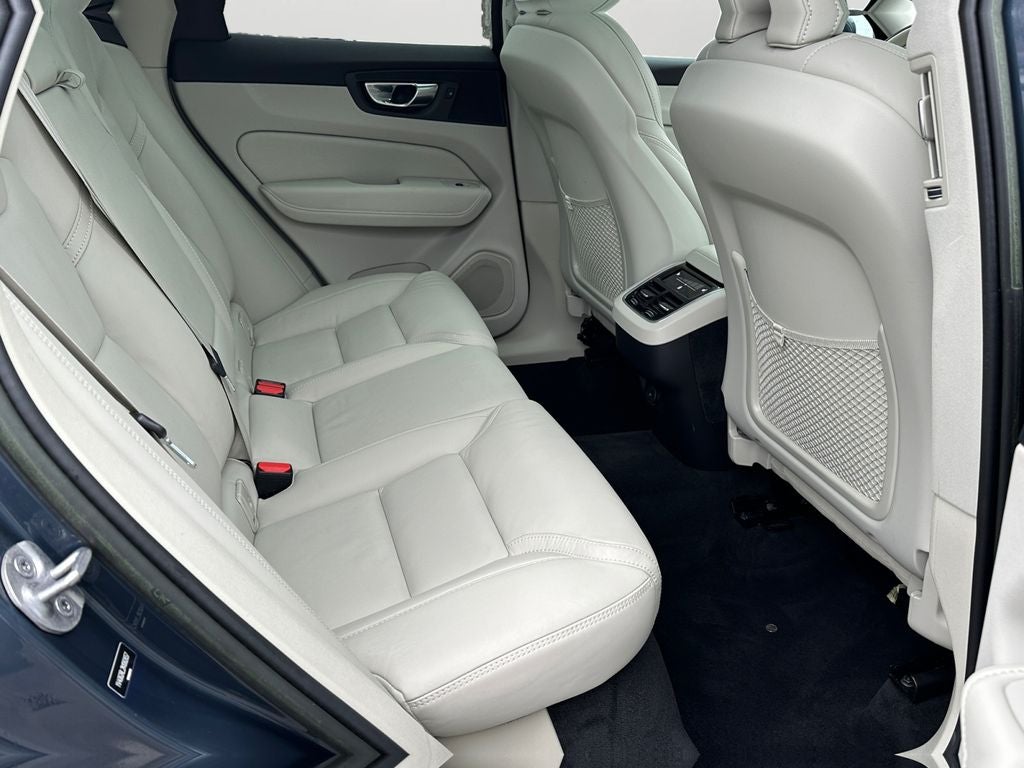 2022 Volvo XC60 B6 Inscription Volvo Certified