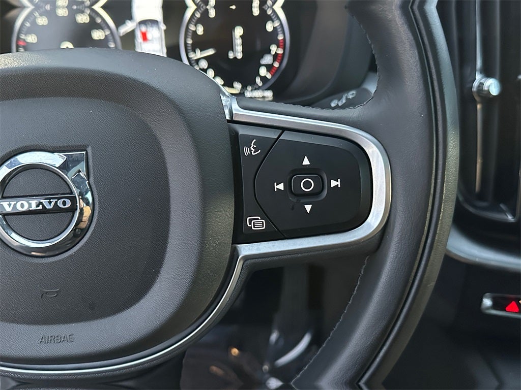 2020 Volvo XC60 T5 Momentum