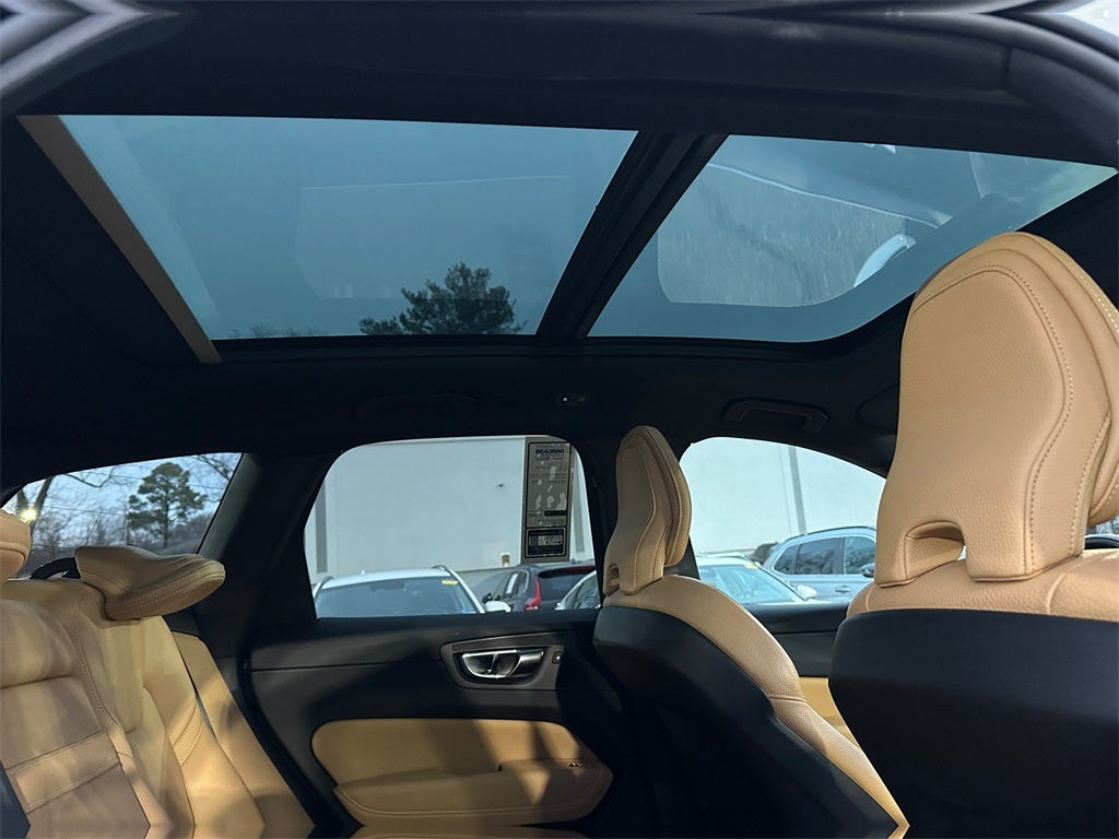 2020 Volvo XC60 T5 Momentum