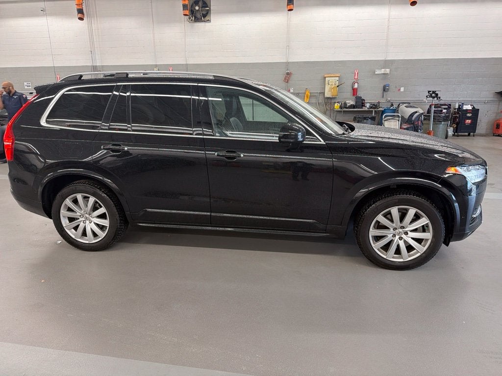 2019 Volvo XC90 T5 Momentum