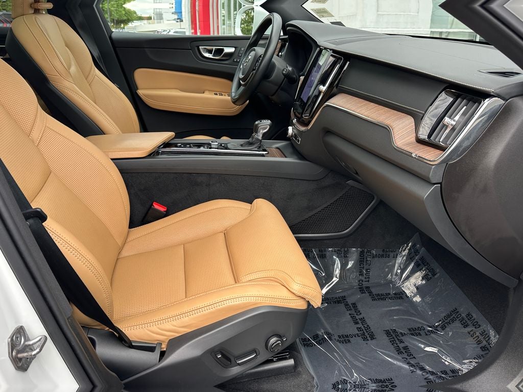 2021 Volvo XC60 T5 Inscription