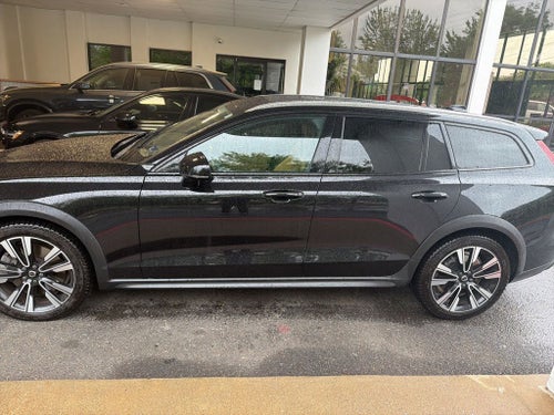 2020 Volvo V60 Cross Country T5