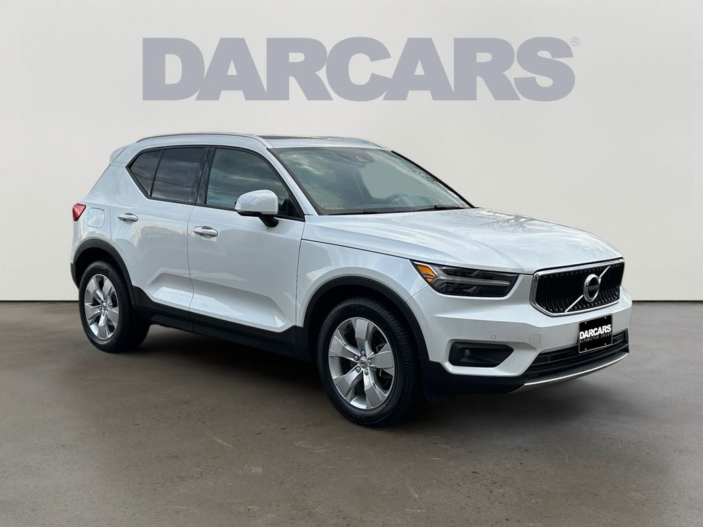 2021 Volvo XC40 Momentum