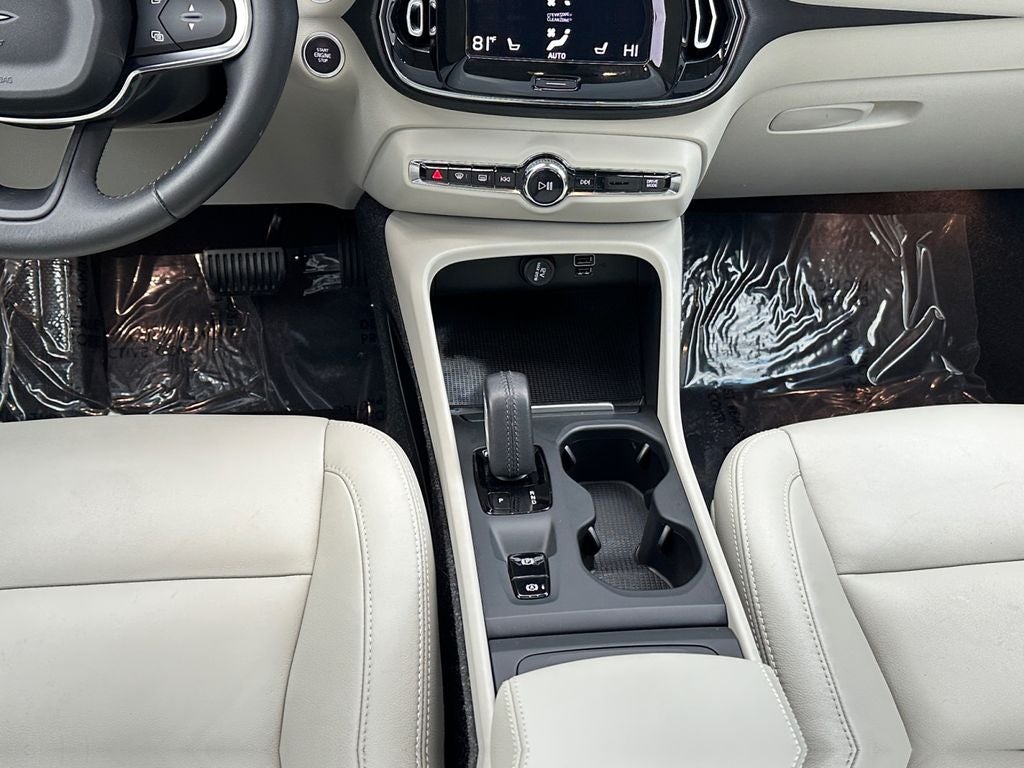 2021 Volvo XC40 Momentum