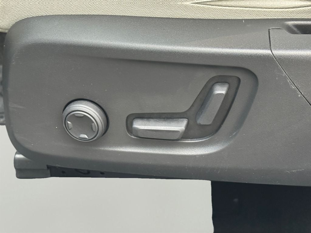 2021 Volvo XC40 Momentum