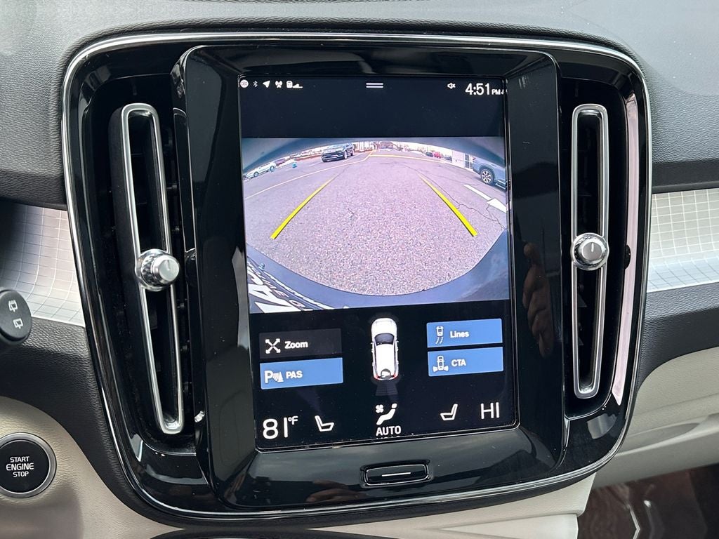 2021 Volvo XC40 Momentum