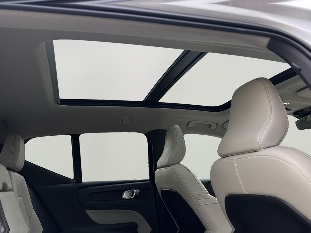 2021 Volvo XC40 Momentum