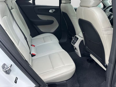 2021 Volvo XC40 Momentum