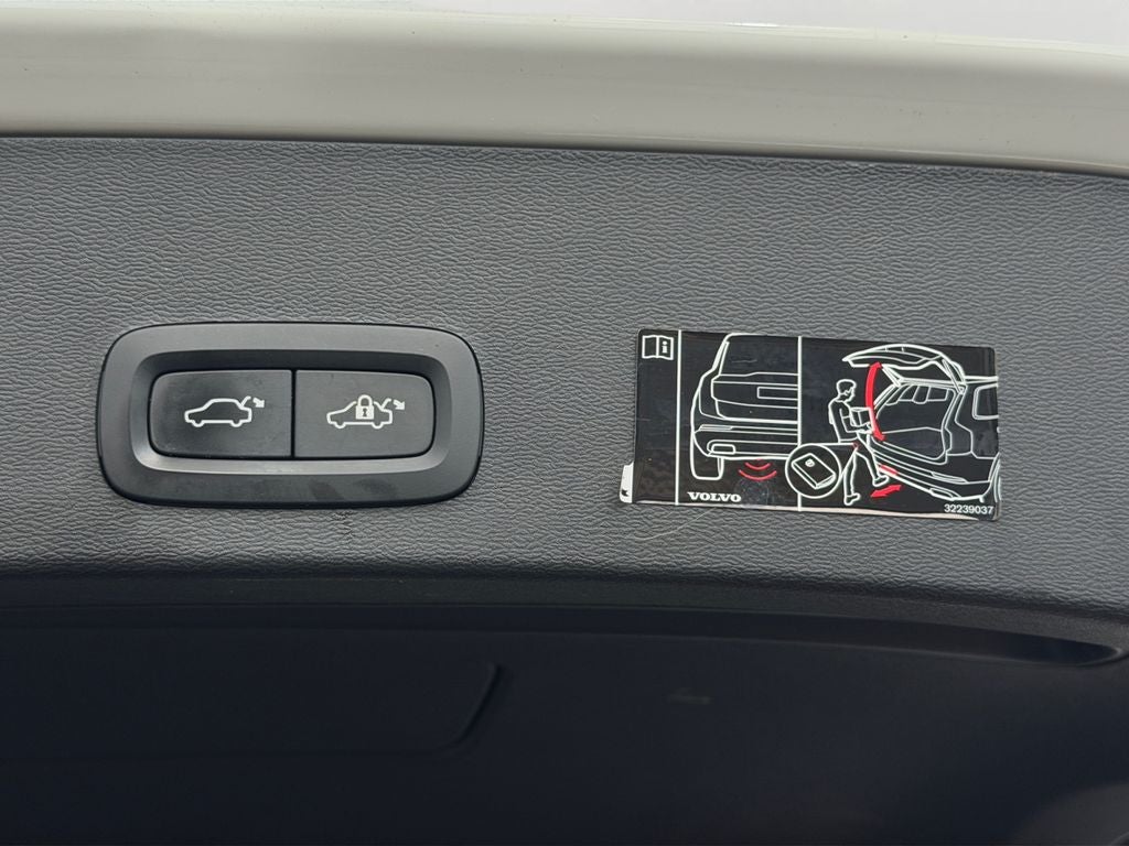 2019 Volvo XC40 Momentum
