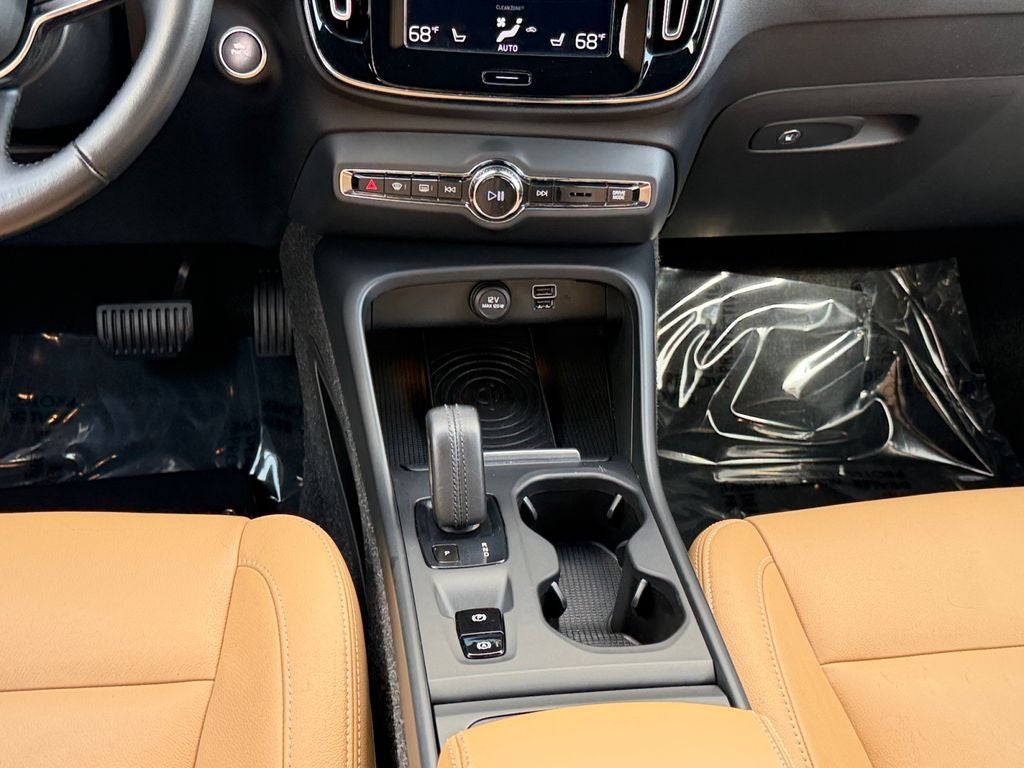 2019 Volvo XC40 Momentum