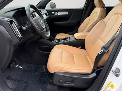 2019 Volvo XC40 Momentum