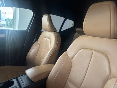 2019 Volvo XC40 Momentum