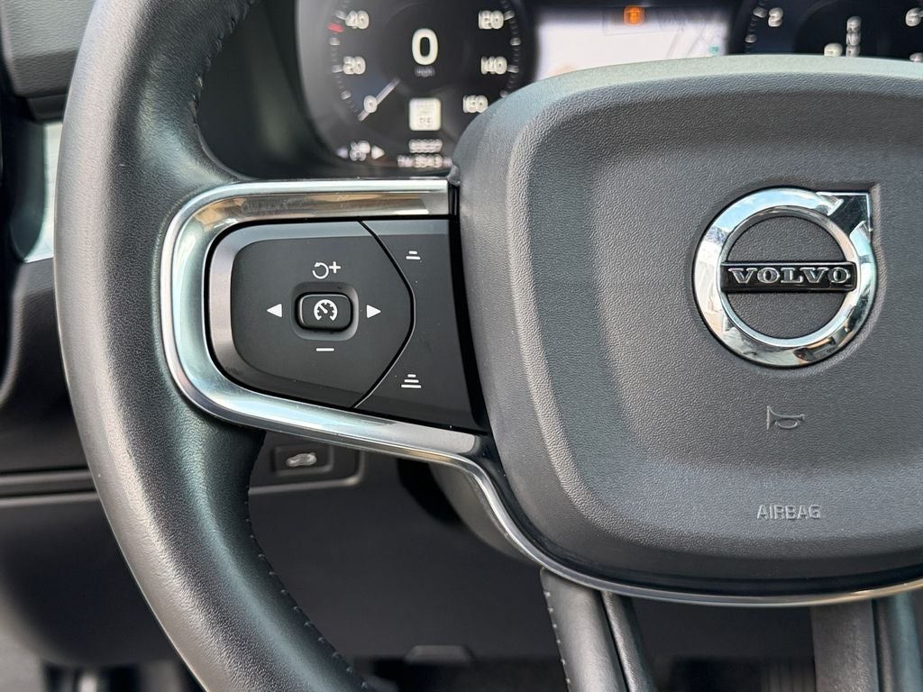 2019 Volvo XC40 Momentum