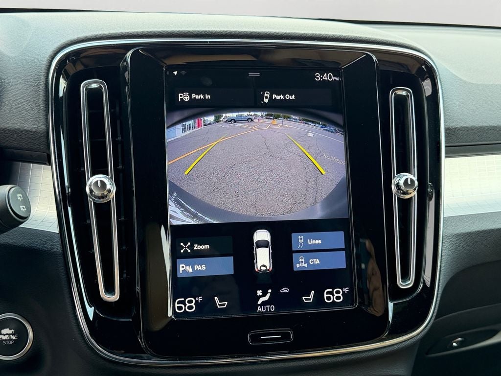2019 Volvo XC40 Momentum