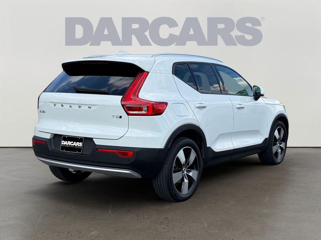 2019 Volvo XC40 Momentum