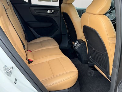 2019 Volvo XC40 Momentum