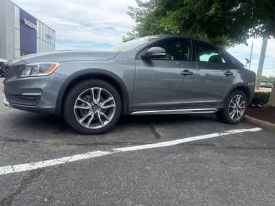 2016 Volvo S60 Cross Country T5 Platinum