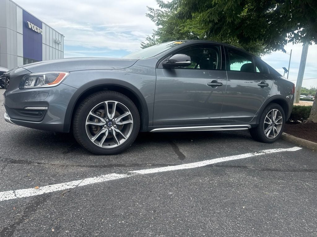 2016 Volvo S60 Cross Country T5 Platinum