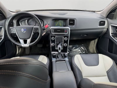 2016 Volvo S60 Cross Country T5 Platinum