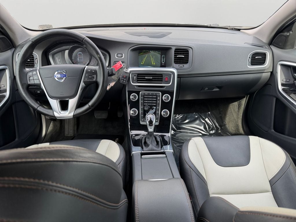 2016 Volvo S60 Cross Country T5 Platinum