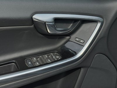 2016 Volvo S60 Cross Country T5 Platinum