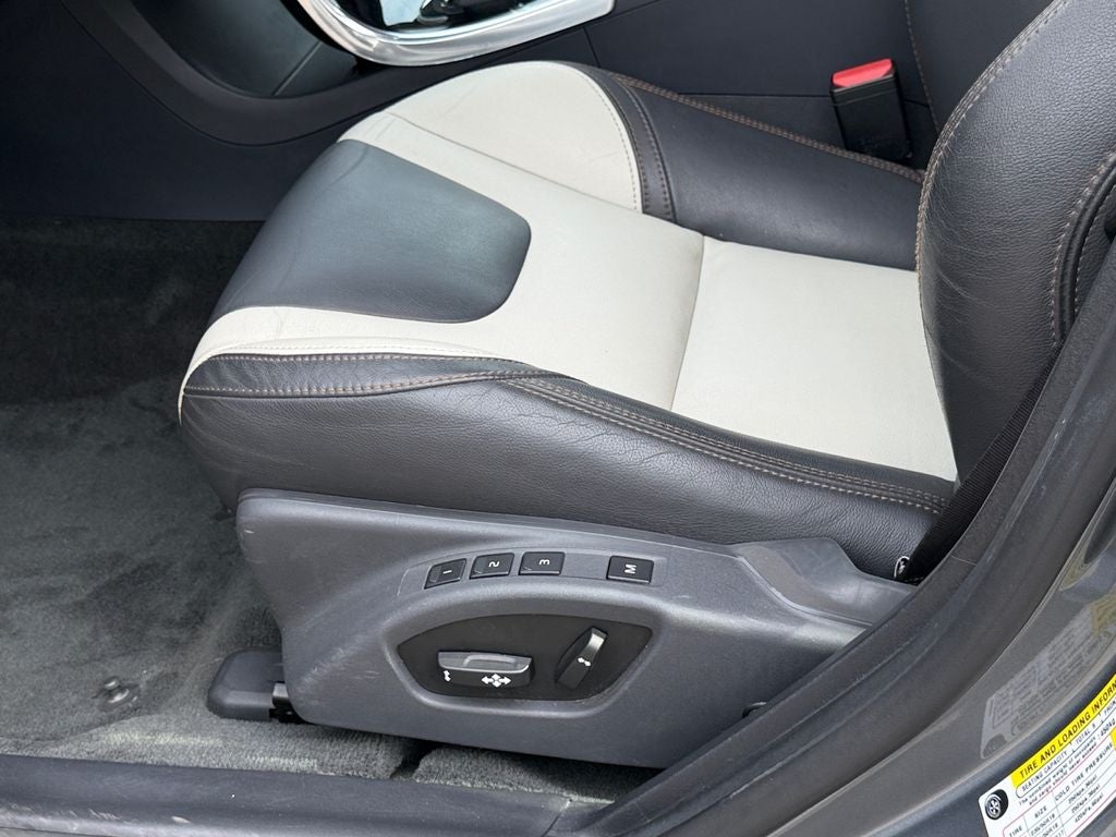 2016 Volvo S60 Cross Country T5 Platinum