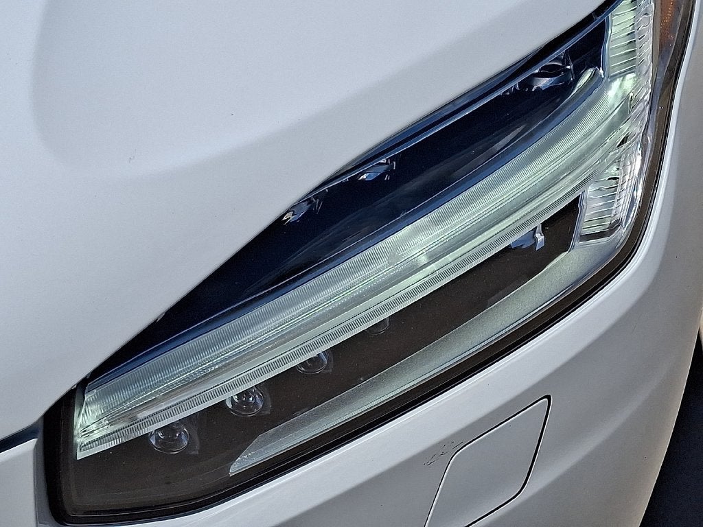 2021 Volvo XC90 T6 Momentum