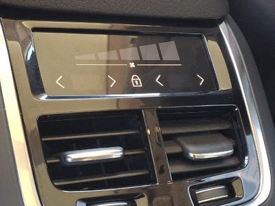 2021 Volvo XC90 T6 Momentum