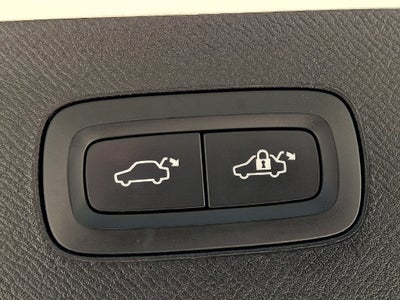 2021 Volvo XC90 T6 Momentum