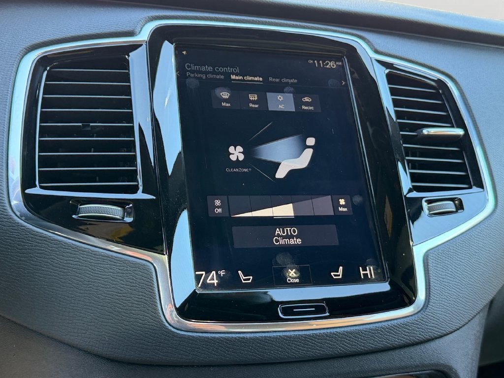 2017 Volvo XC90 T6 Momentum
