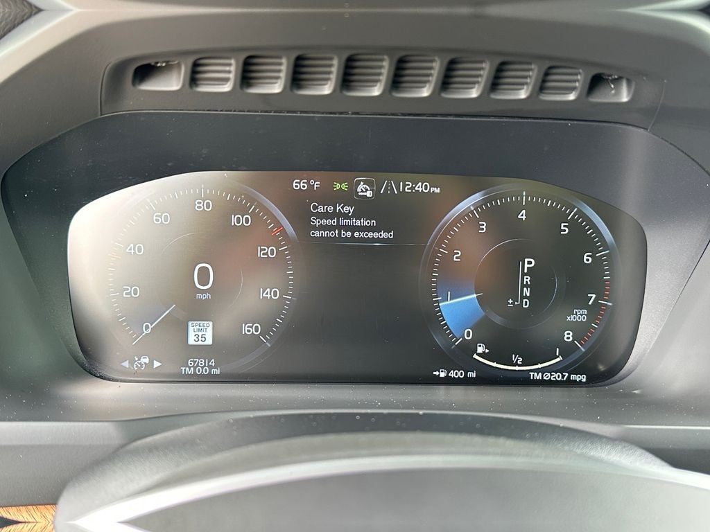 2021 Volvo XC90 T6 Momentum