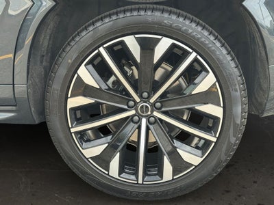 2021 Volvo XC90 T6 Momentum