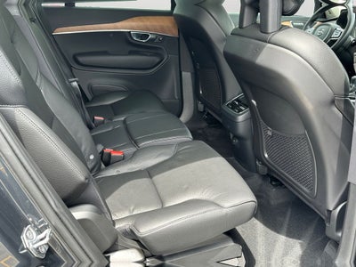 2021 Volvo XC90 T6 Momentum